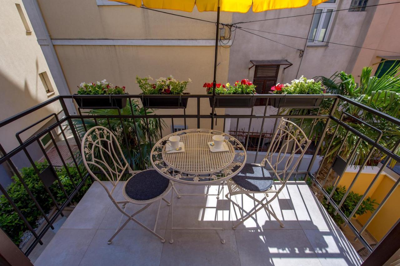 Apartmani Dogas Crikvenica Ngoại thất bức ảnh